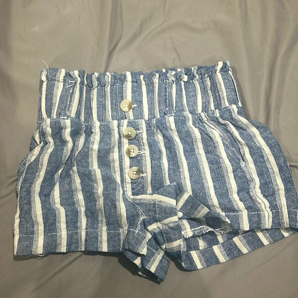 Short - Picture 1 of 2